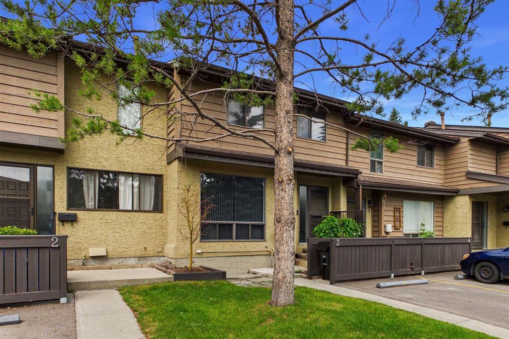 Second View of 3, 2300 Oakmoor Drive SW, Palliser, Calgary, Alberta, T2V 4N7