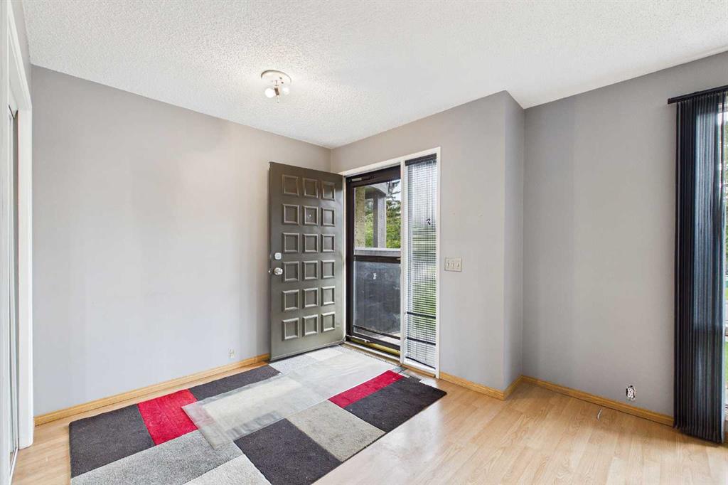 Third View of 3, 2300 Oakmoor Drive SW, Palliser, Calgary, Alberta, T2V 4N7