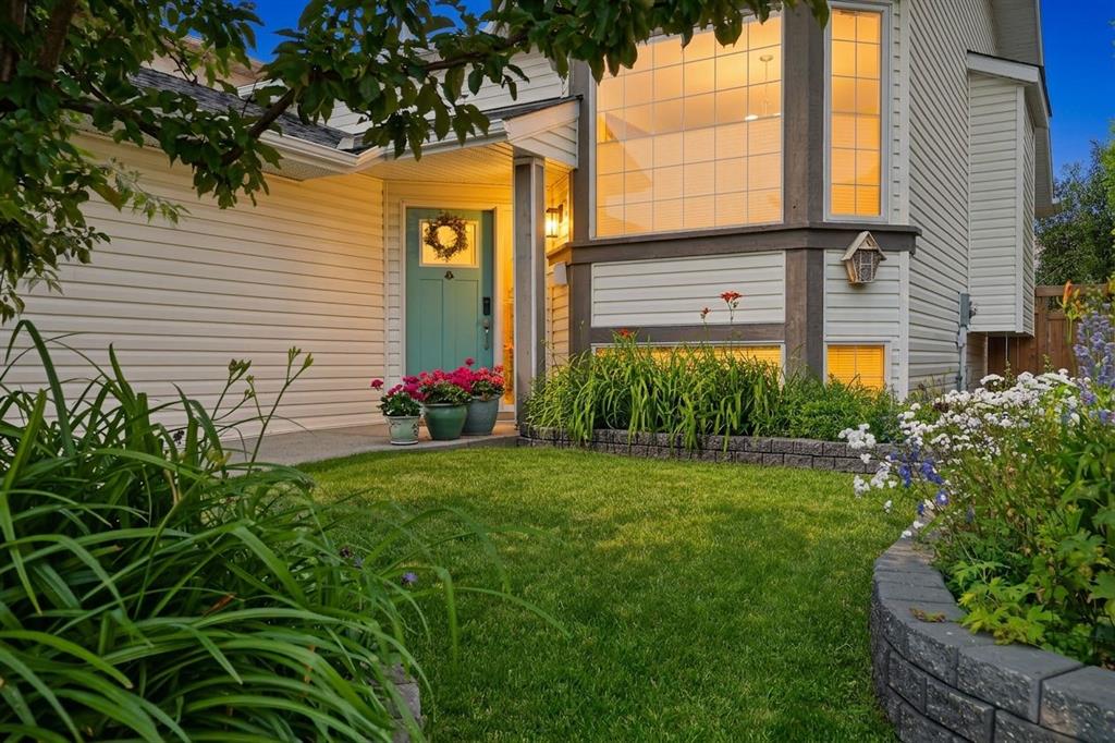 Third View of 107 Edgevalley Close NW, Edgemont, Calgary, Alberta, T3A 5E9