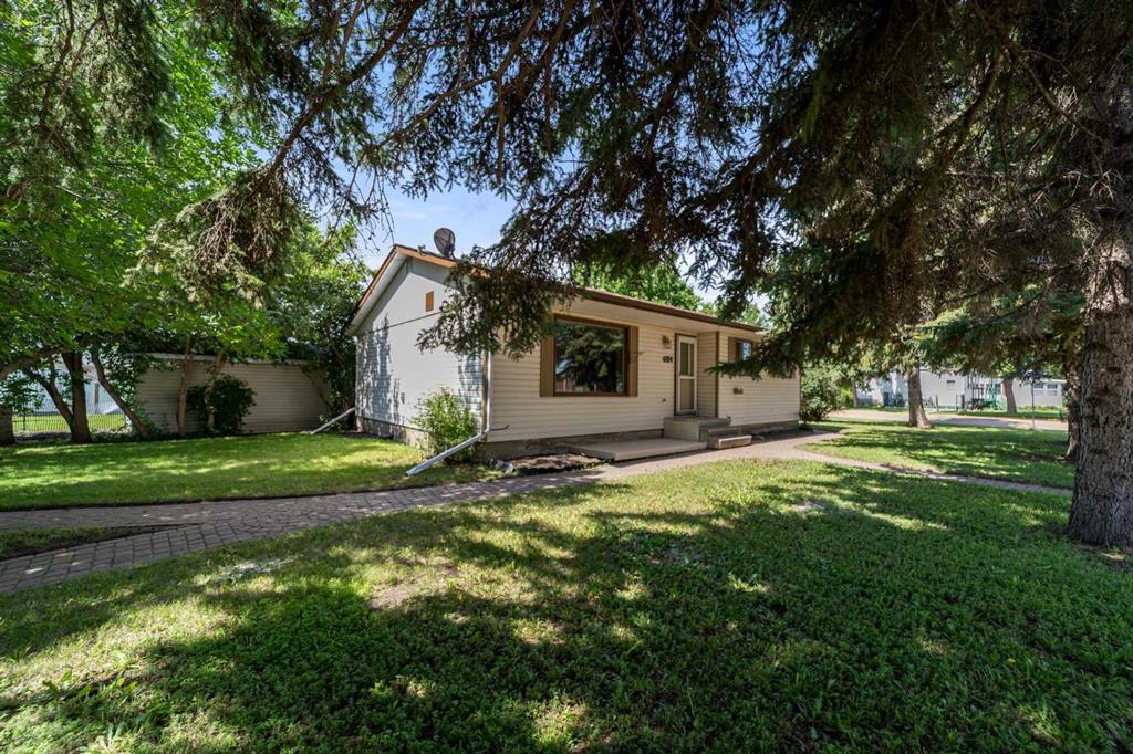 Third View of 4814 49 Avenue , Forestburg, Forestburg, Alberta, T0B 1N0