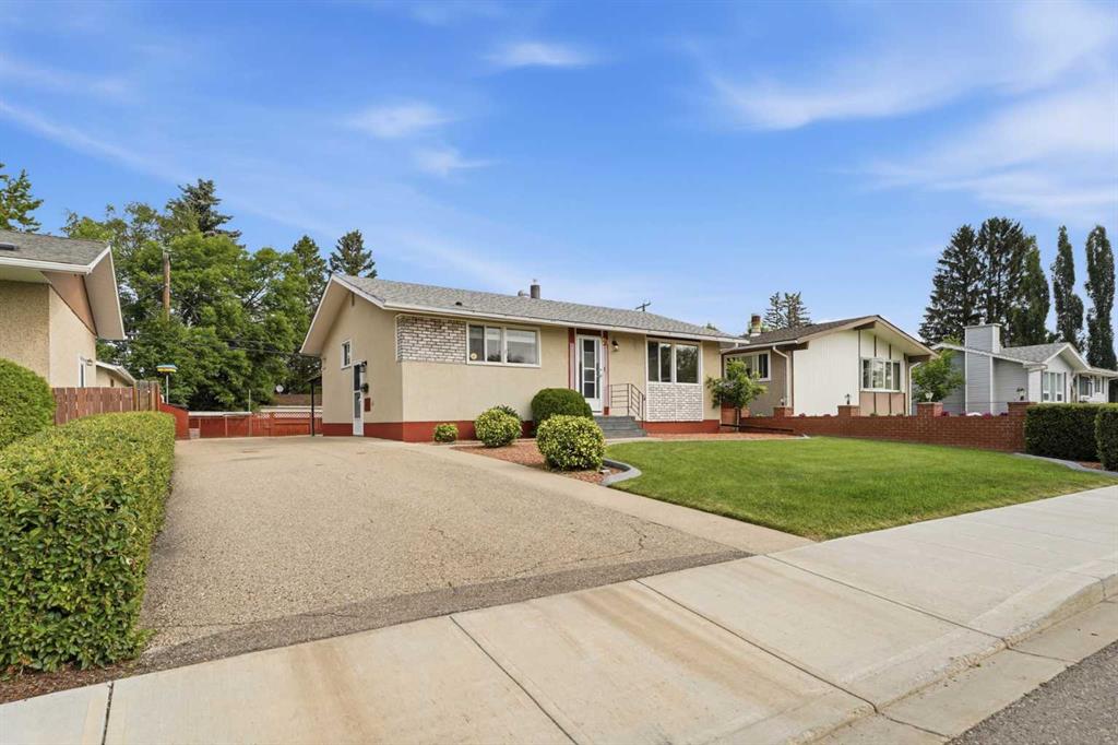 Third View of 23 Fairway Avenue , Fairview, Red Deer, Alberta, T4N 4Y8