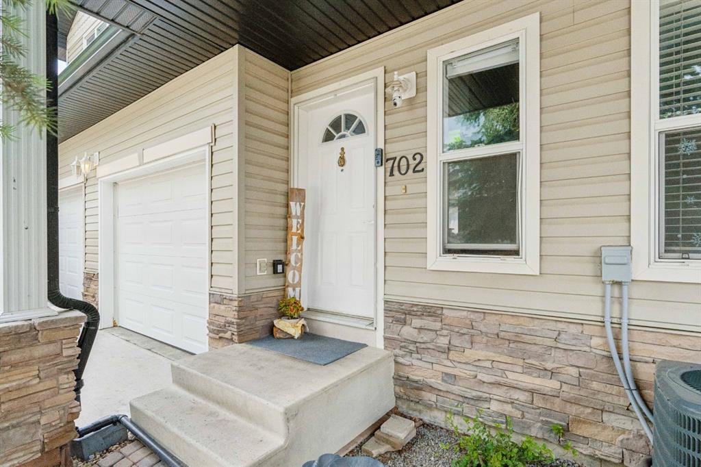 Third View of 702, 760 Railway Gate SW, Downtown, Airdrie, Alberta, T4B 3C5