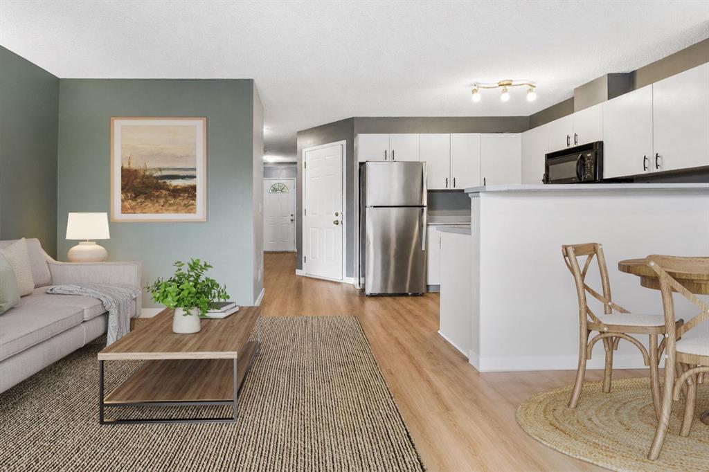 Fifth View of 702, 760 Railway Gate SW, Downtown, Airdrie, Alberta, T4B 3C5