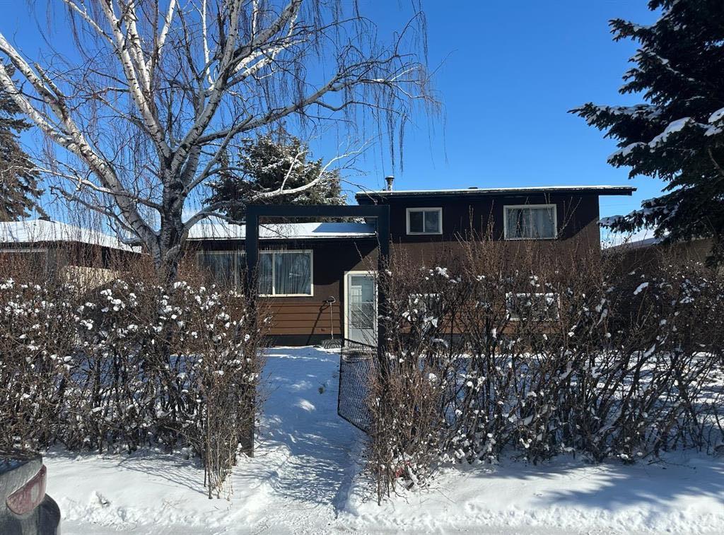 Fourth View of 2028 43 Street SE, Forest Lawn, Calgary, Alberta, T2B1H3