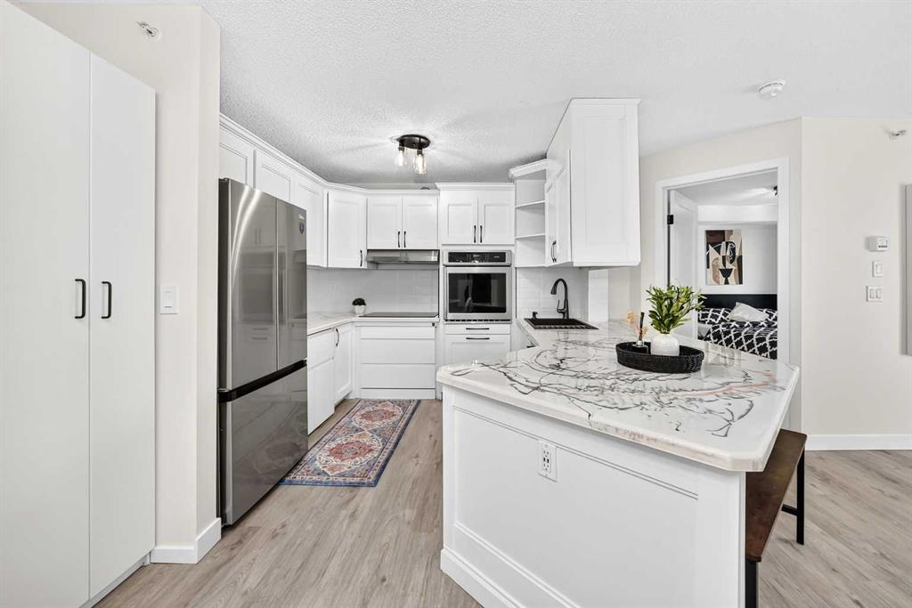 411, 4000 Somervale Court SW, A2330051, Alberta,