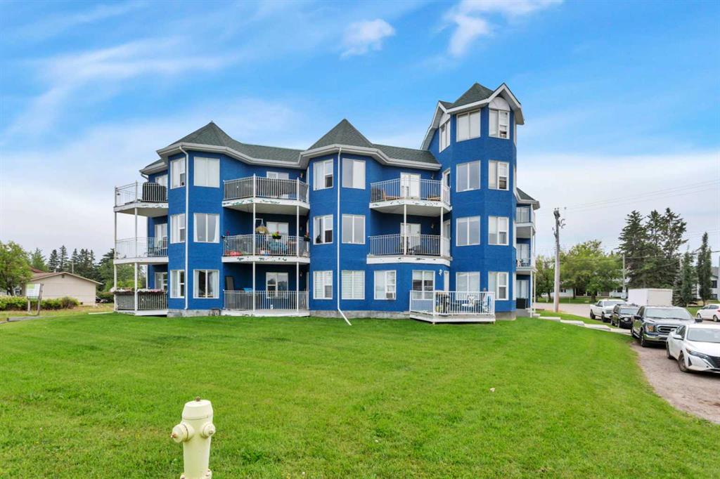 312, 5135 Lakeshore Drive  , A2330100, Alberta,
