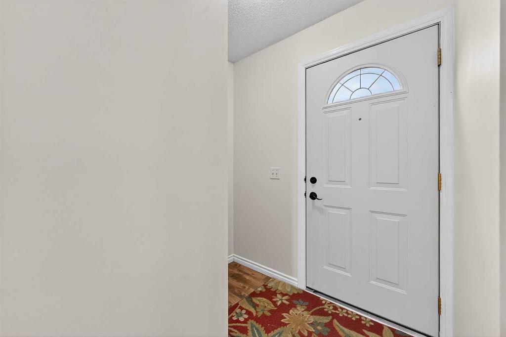 Fourth View of 7, 14736 Deerfield Drive SE, Deer Run, Calgary, Alberta, T2J 5Y1