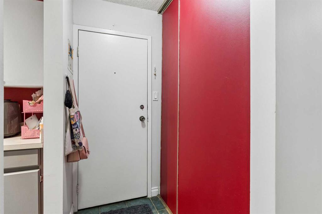 Fourth View of 202, 1824 11 Avenue SW, Sunalta, Calgary, Alberta, T3C0N7
