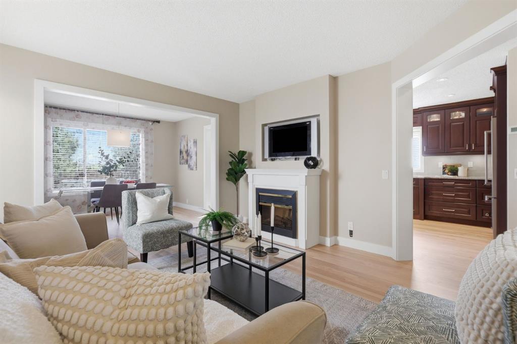 Fifth View of 135 Douglas Woods Hill SE, Douglasdale/Glen, Calgary, Alberta, T2Z3B2