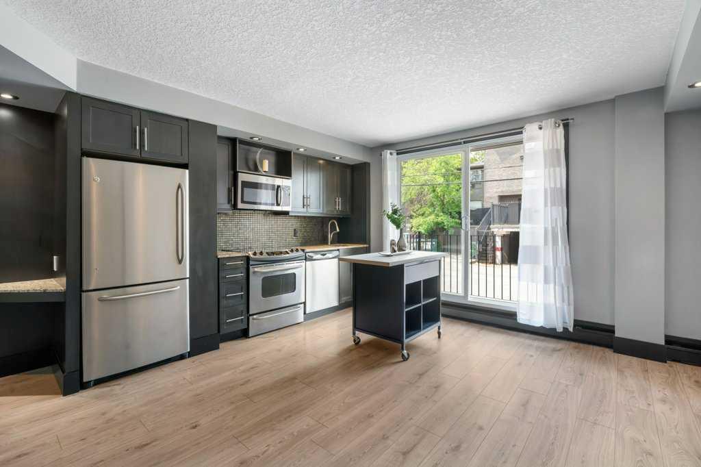 Fifth View of 204, 1815 16 Street SW, Bankview, Calgary, Alberta, T2T 4E3