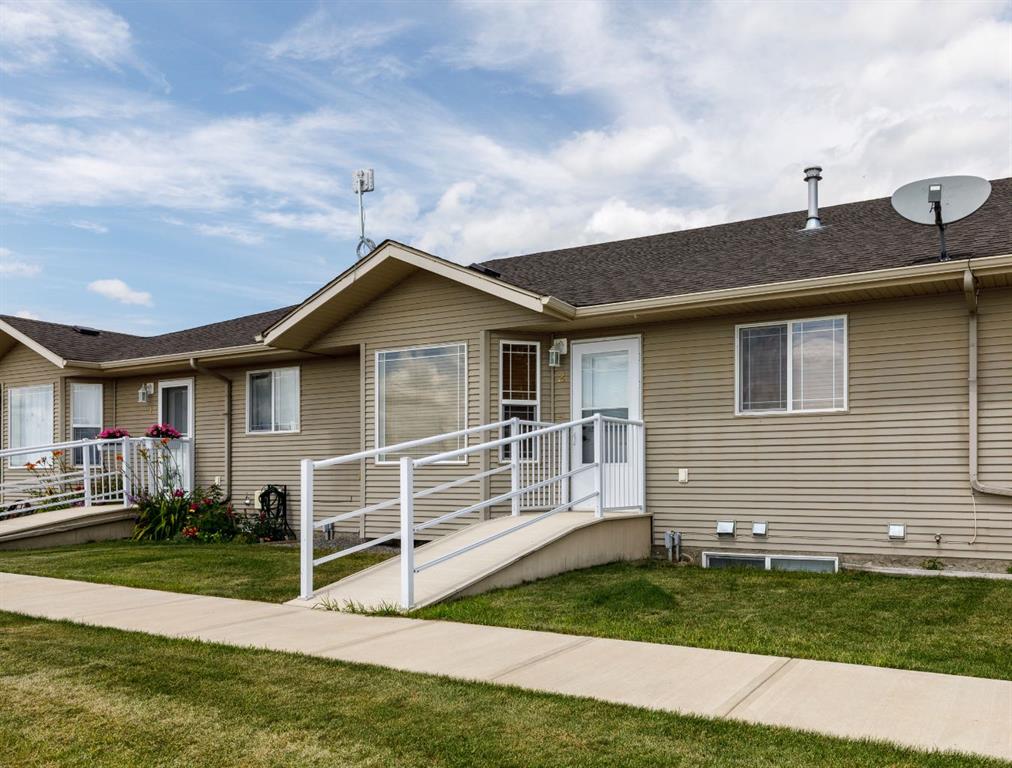 2, 100 Legacy Lane , A2330285, Alberta,
