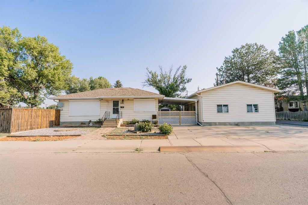 2305 7 Avenue N, A2330294, Alberta,