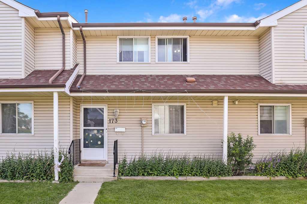 Second View of 173, 20 Falbury Crescent NE, Falconridge, Calgary, Alberta, T3J 1L7
