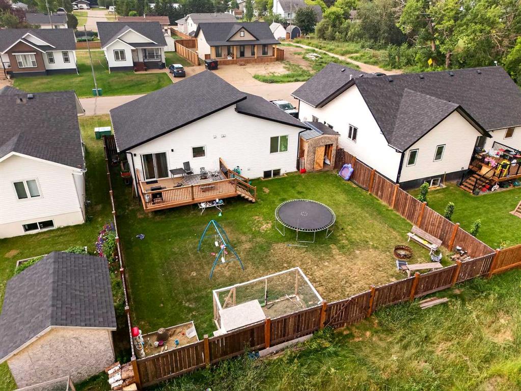 Fifth View of 10502 105 Ave  , NONE, La Crete, Alberta, T0H 2H0