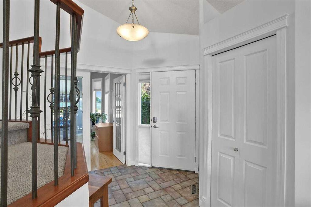 Fourth View of 147 Springbank Villas SW, Springbank Hill, Calgary, Alberta, T3H 4S9