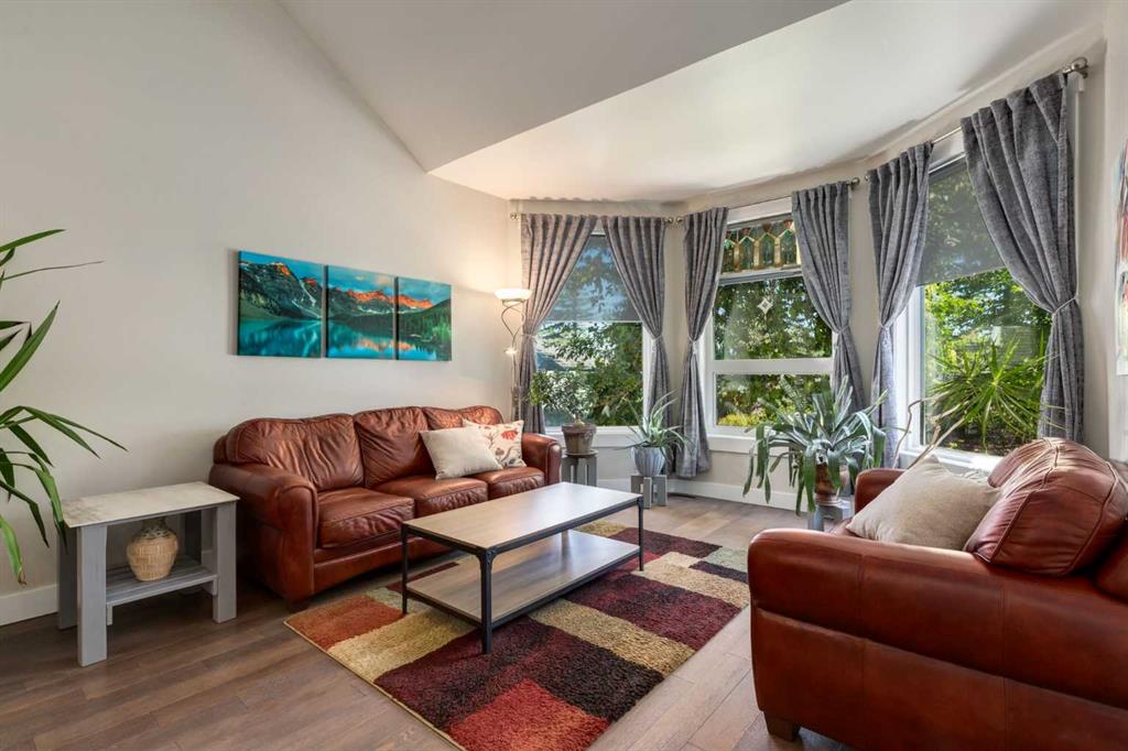 Third View of 9915 Patton Road SW, Pump Hill, Calgary, Alberta, T2V 5G1