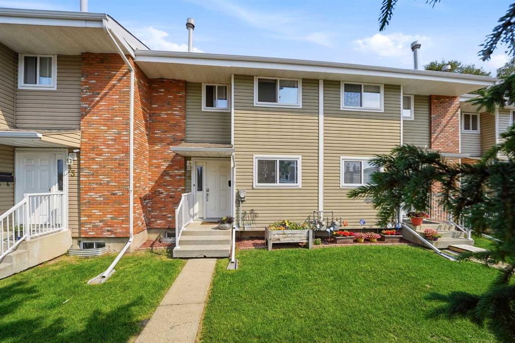 Third View of 4, 5812 61 Street , Riverside Meadows, Red Deer, Alberta, T4N 6H4