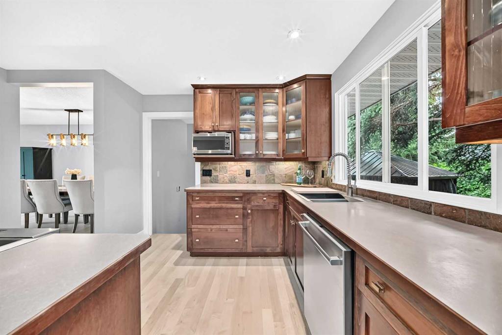 Fifth View of 520 Oakwood Place SW, Oakridge, Calgary, Alberta, T2V 0K3