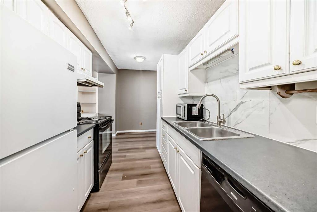 Fifth View of B1, 35 Nash  , Normandeau, Red Deer, Alberta, T4P 1X9