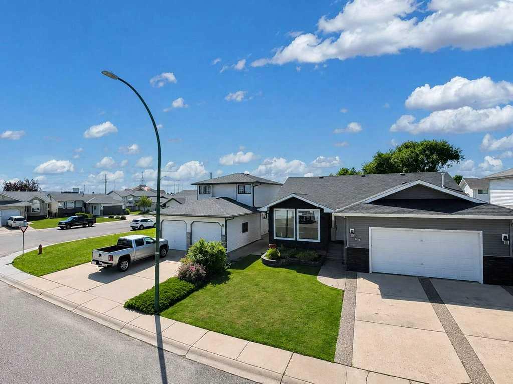 35 STAFFORD Street SE, A2330535, Alberta,