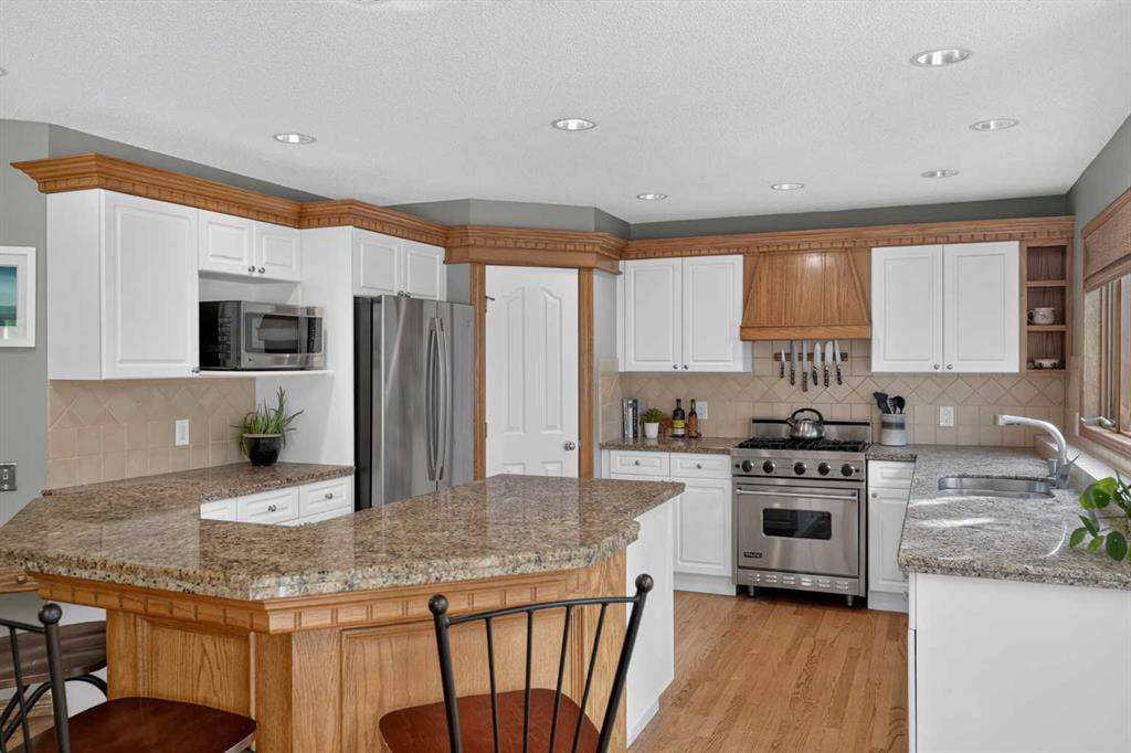 Fifth View of 134 Schiller Crescent NW, Scenic Acres, Calgary, Alberta, T3L 1W9