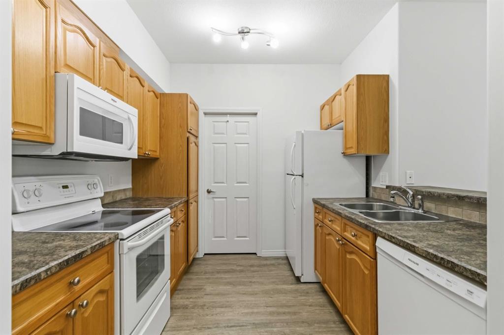 Fifth View of 205, 290 Plamondon Drive , Timberlea, Fort McMurray, Alberta, T9K 0A5