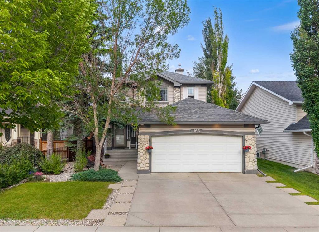 MLS® listing #114282288 for sale located at 163 West Lakeview Passage 