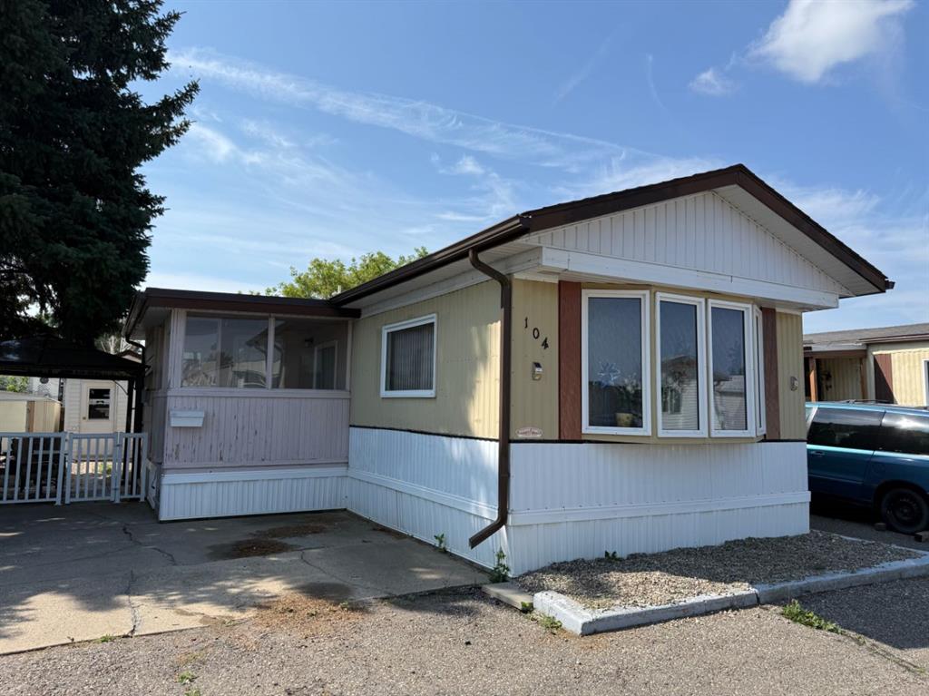 Third View of 104, 1410 43 Street S, Lakeview, Lethbridge, Alberta, T1K 3S5
