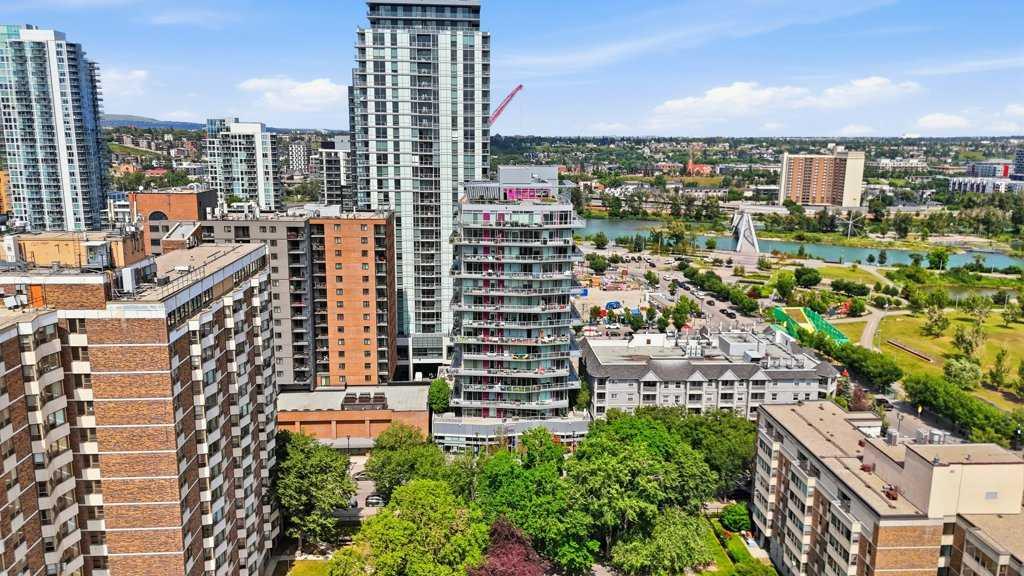 Third View of 1009, 624 8 Avenue SE, Downtown East Village, Calgary, Alberta, T2G 1S7