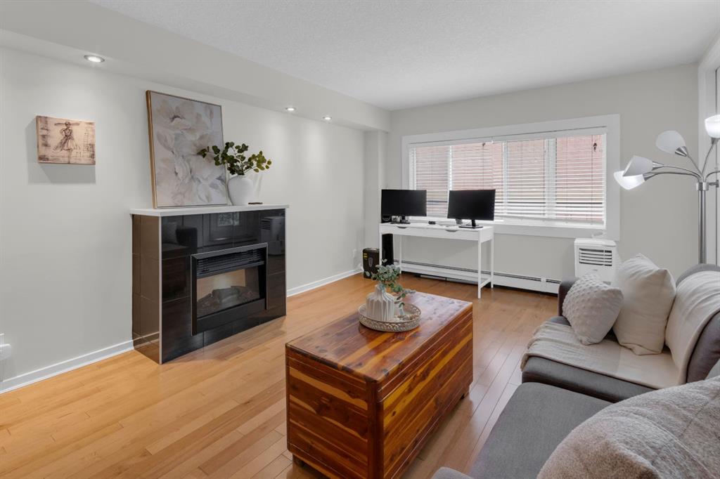 Fourth View of 204, 728 3 Avenue NW, Sunnyside, Calgary, Alberta, T2N 0J1