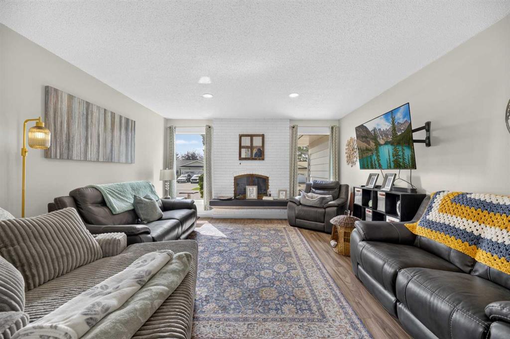 Fifth View of 5509 57 Avenue , NONE, Olds, Alberta, T4H 1K1