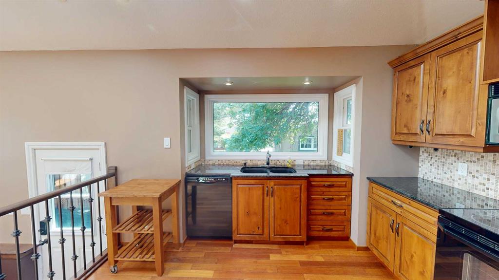 Fifth View of 1129 20 Street S, Victoria Park, Lethbridge, Alberta, T1K 2E1