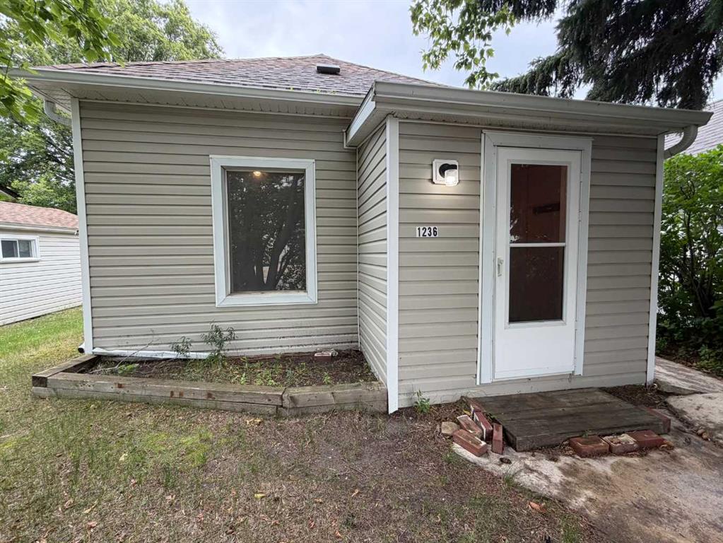 1236 1 Avenue , A2330823, Alberta,