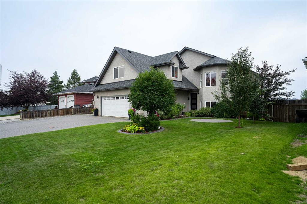105 Lindstrom Crescent , A2330830, Alberta,