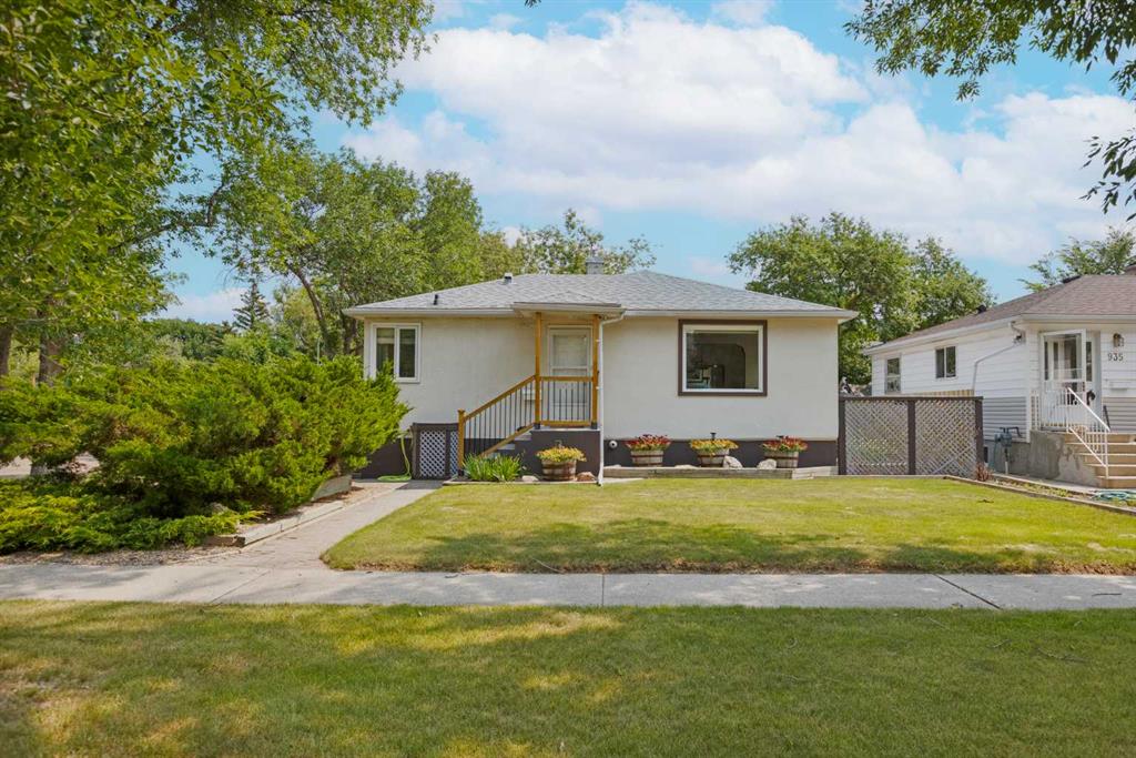 931 20 Street S, A2330845, Alberta,