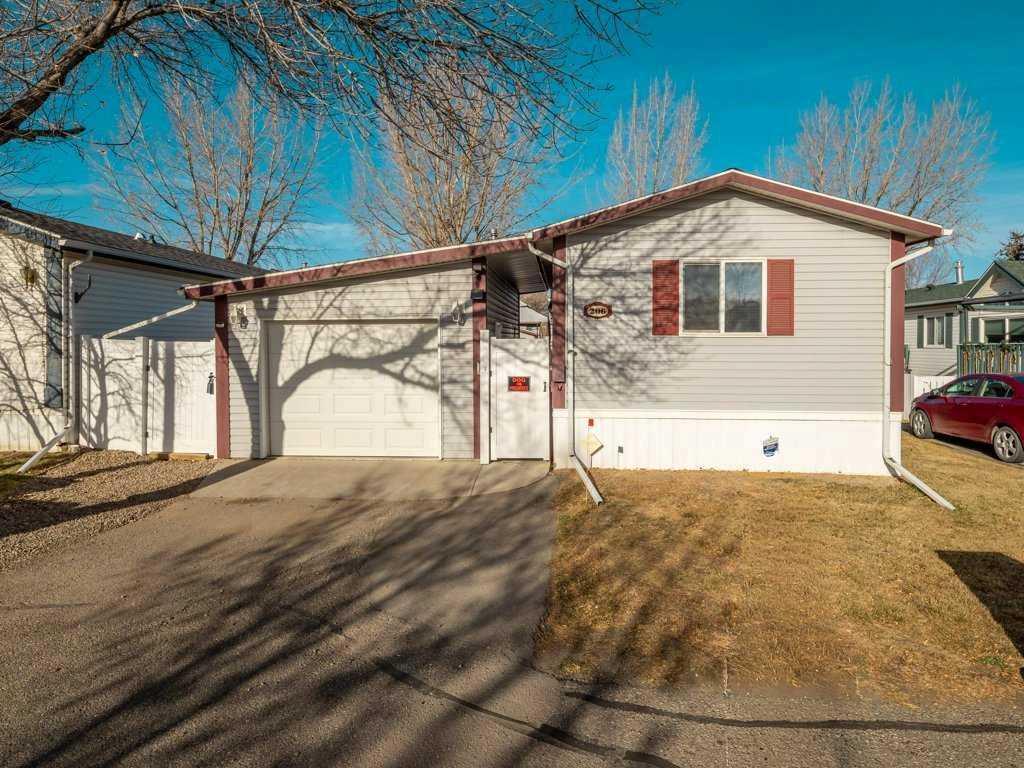 206 Station Boulevard , A2330846, Alberta,