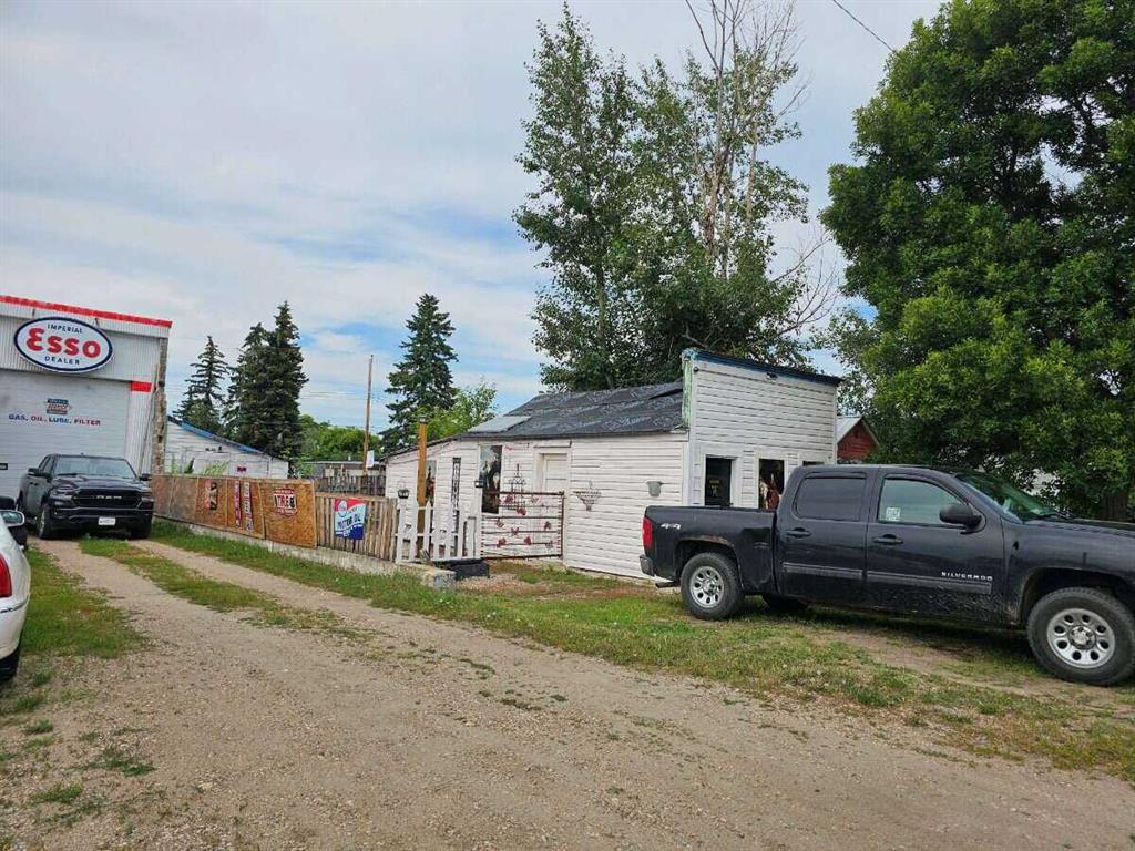Second View of 30 McKenzie Avenue , Hughenden, Hughenden, Alberta, T0B2E0