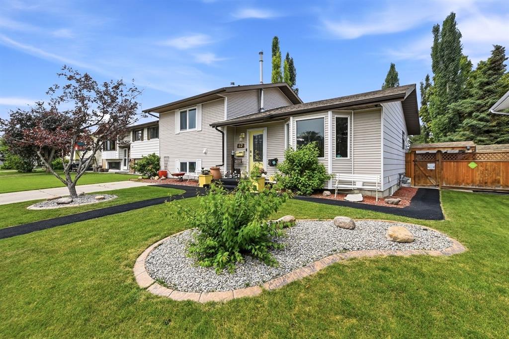 Third View of 62 Rupert Crescent , Rosedale Estates, Red Deer, Alberta, T4P 2Z1