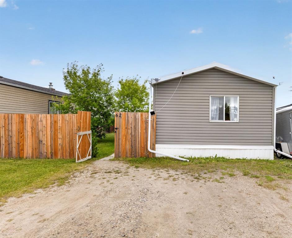 62 Highfield Close , A2331056, Alberta,
