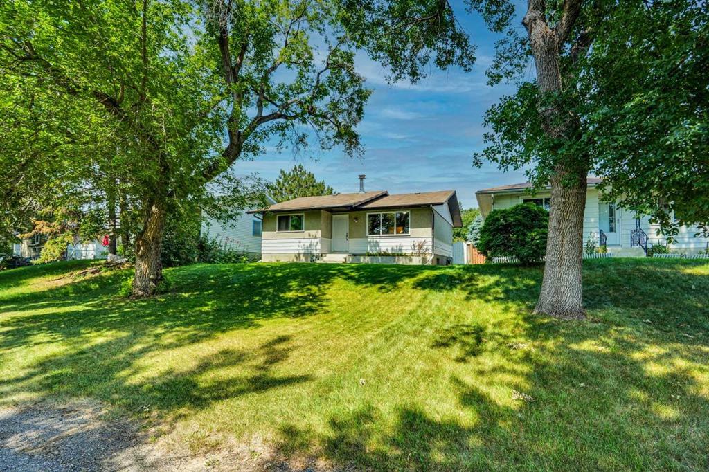 Third View of 3257 32A Avenue SE, Dover, Calgary, Alberta, T2B 0J6