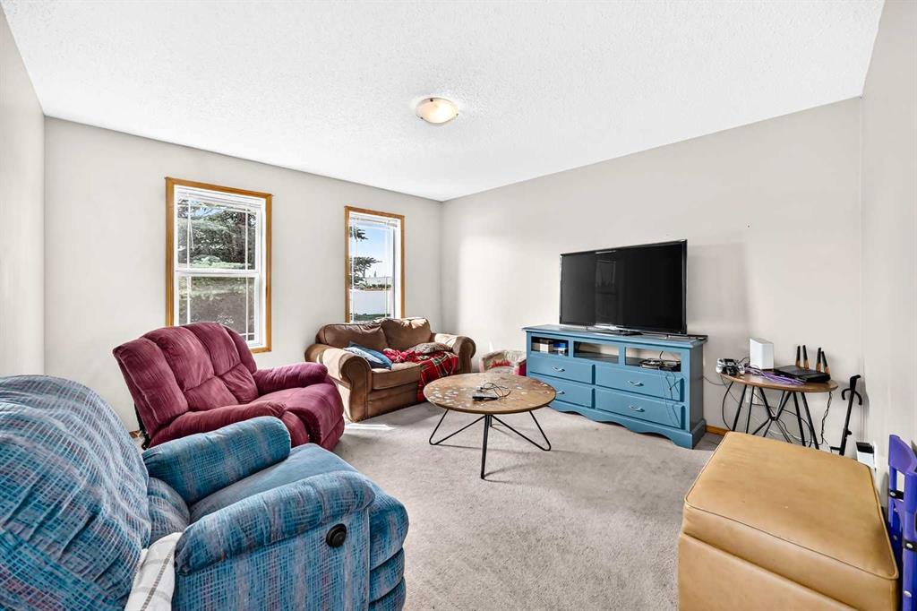 Fifth View of 24 Johns Street , Johnstone Park, Red Deer, Alberta, T4P 4C7