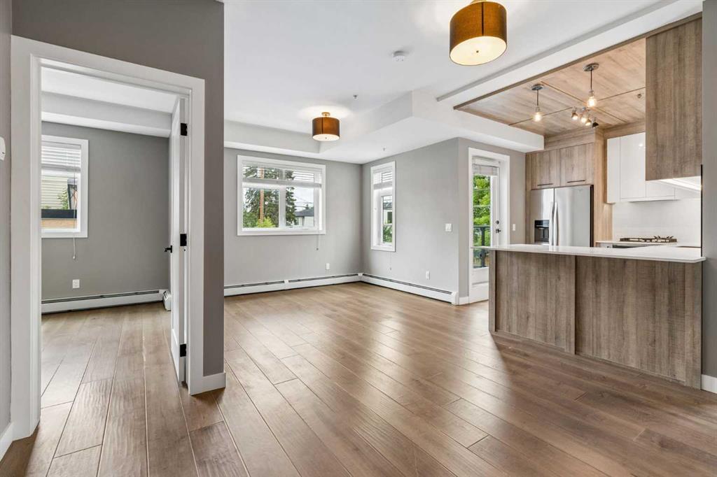 Third View of 209, 2702 17 Avenue SW, Shaganappi, Calgary, Alberta, T3E 8A5