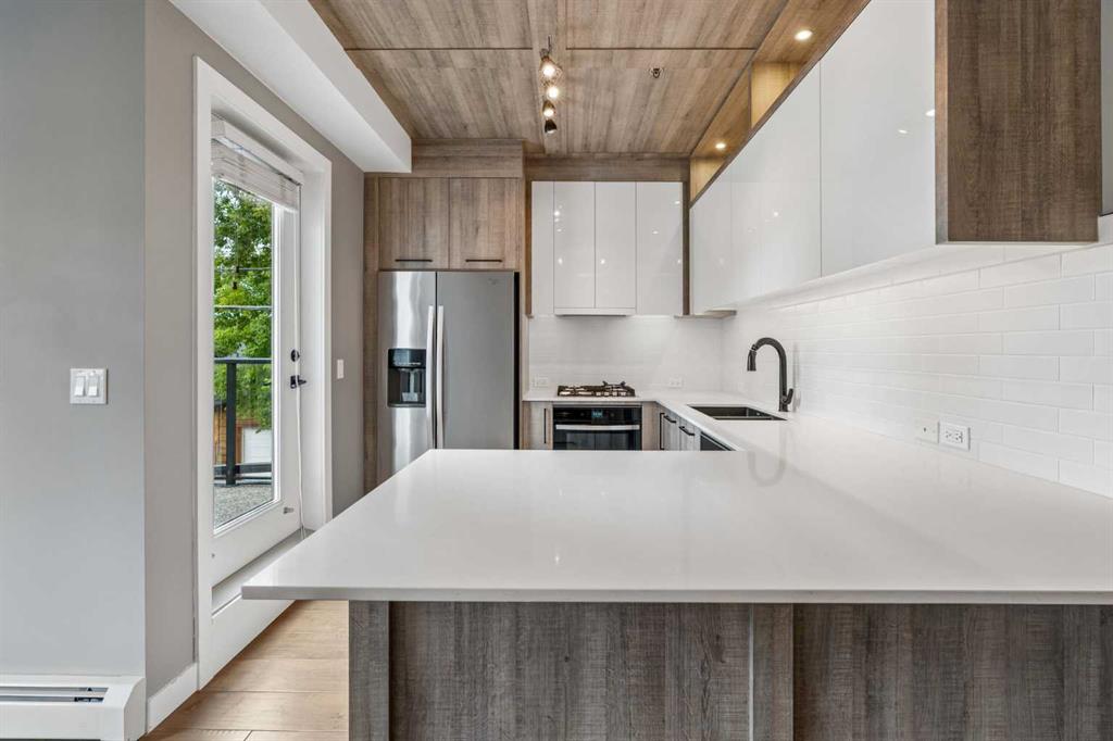 Fourth View of 209, 2702 17 Avenue SW, Shaganappi, Calgary, Alberta, T3E 8A5