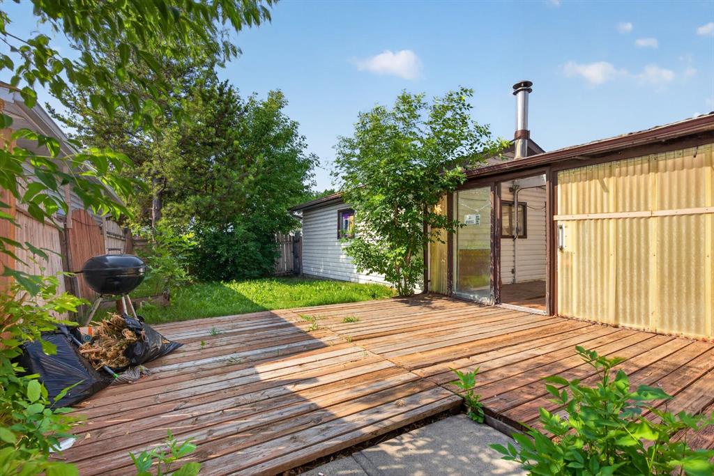 Fourth View of 319 Rundlelawn Road NE, Rundle, Calgary, Alberta, T1Y3P2