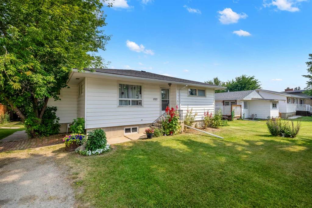 Third View of 1522 20 Avenue , NONE, Didsbury, Alberta, t0m0w0