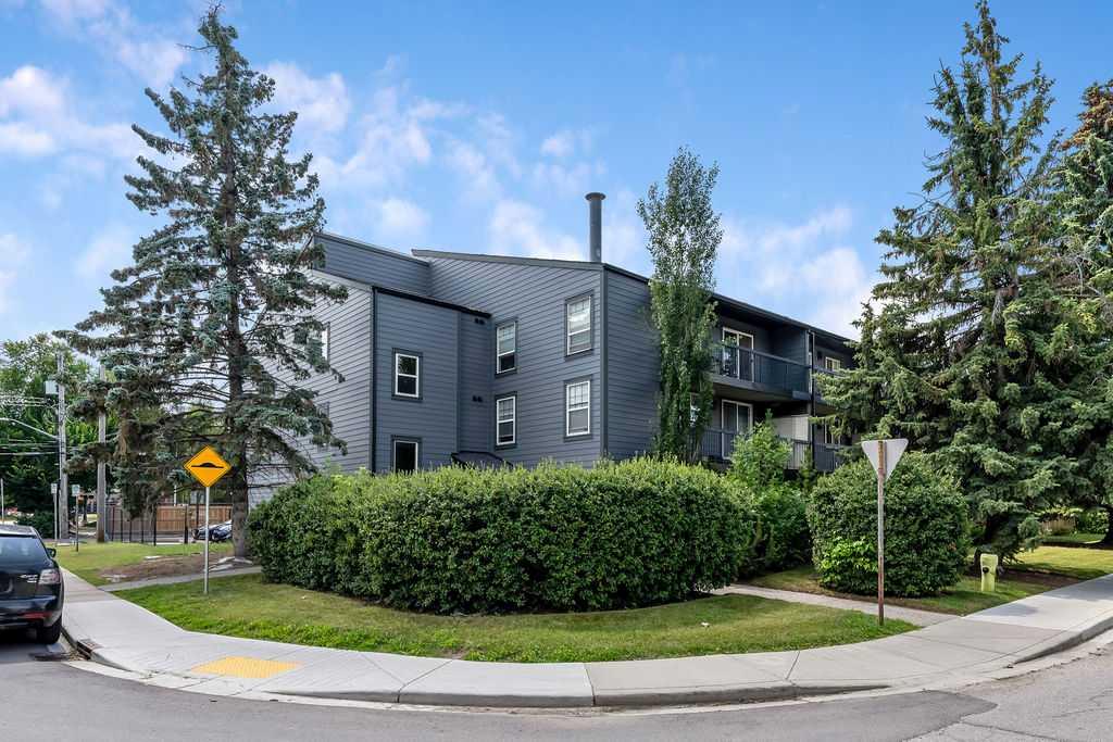 Main View of 204, 1301 17 Avenue NW, Capitol Hill, Calgary, Alberta, T2M 0R2