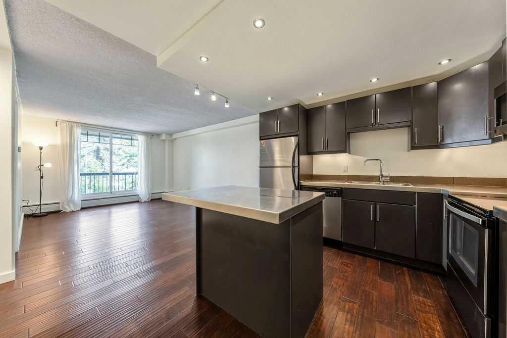 Fifth View of 204, 1301 17 Avenue NW, Capitol Hill, Calgary, Alberta, T2M 0R2