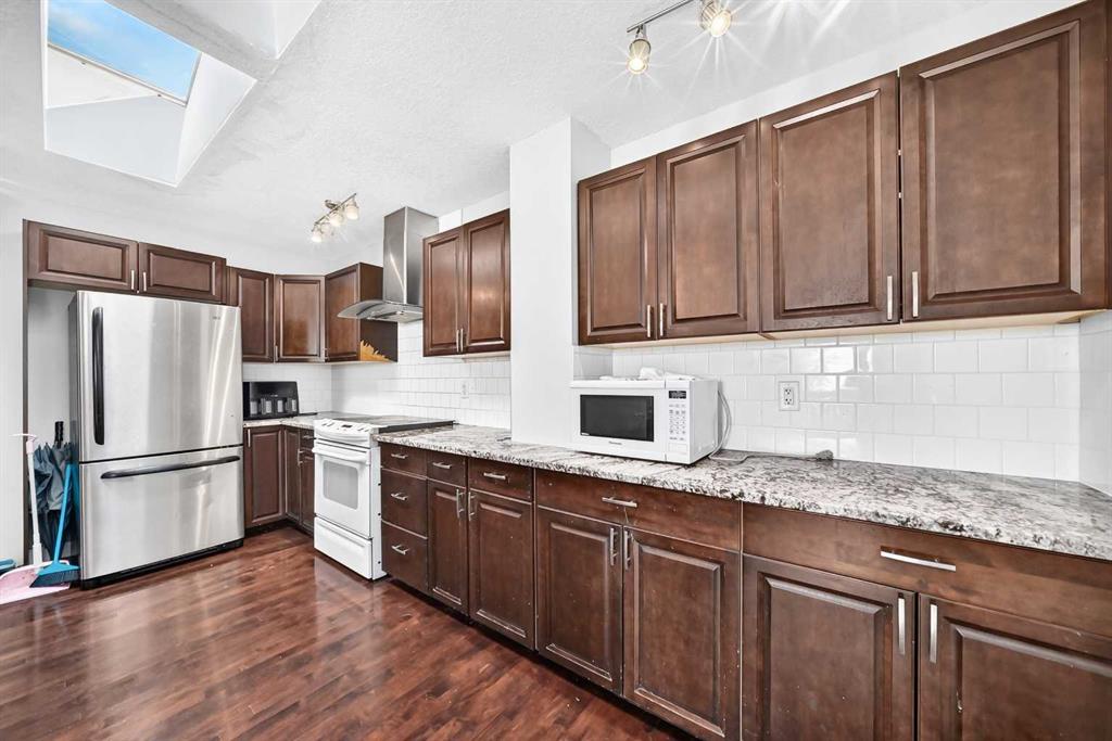 Fifth View of 6016 18 Avenue NE, Pineridge, Calgary, Alberta, T1Y 1P1