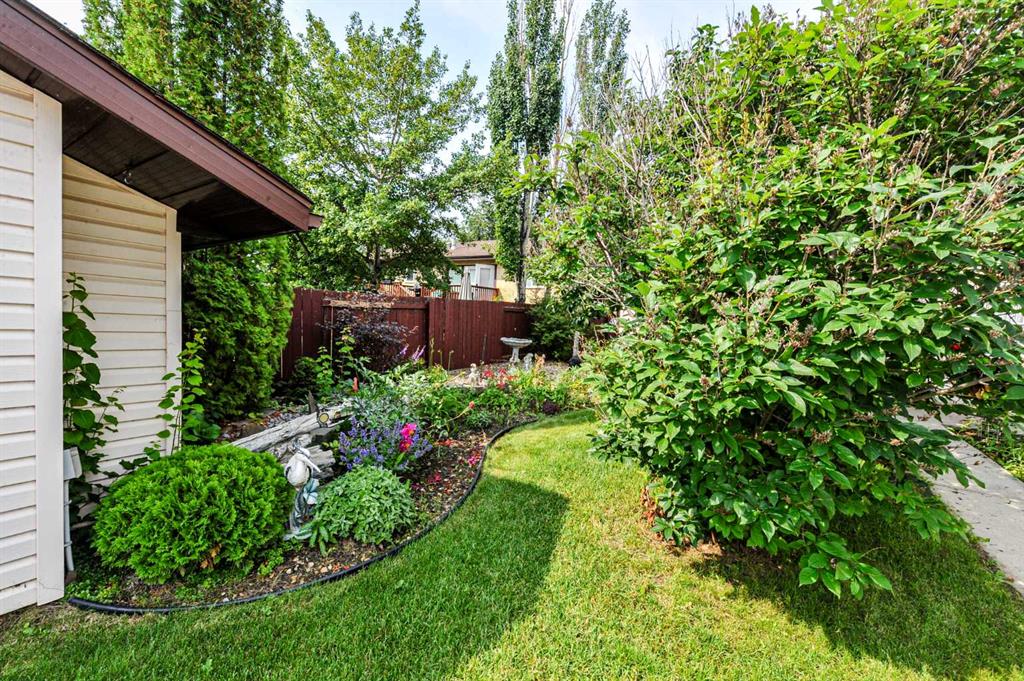 Fifth View of 4207 67 Street , Westmount, Camrose, Alberta, T4V 3M4