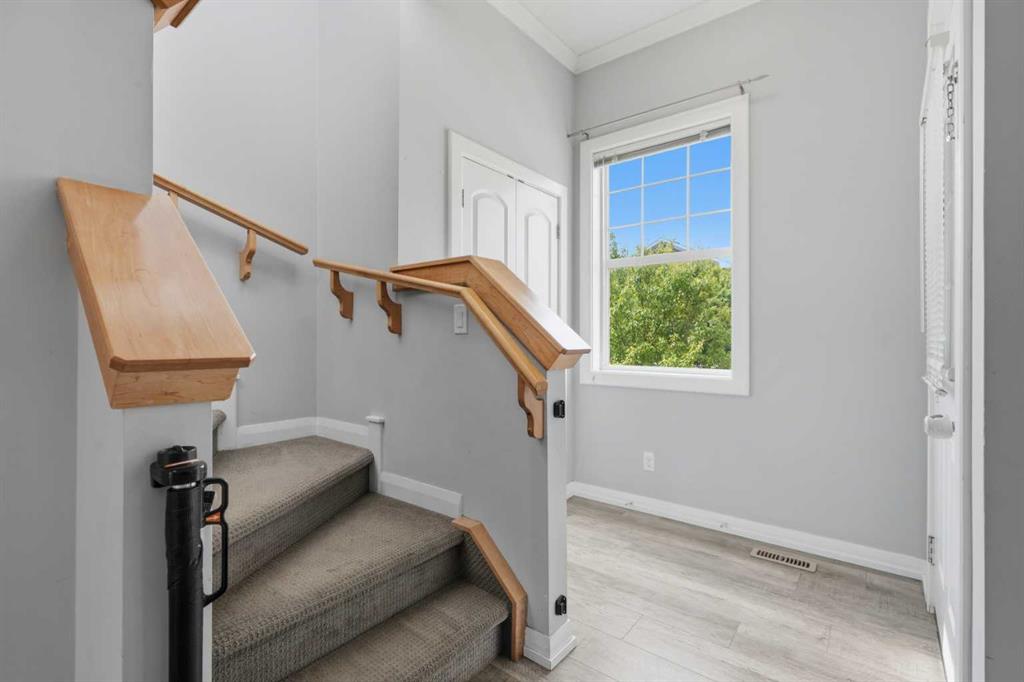 Fifth View of 74 Ravenswynd Rise SE, Ravenswood, Airdrie, Alberta, T4A0J9